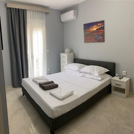 Umbrella Apartment Peraia  ภายนอก รูปภาพ