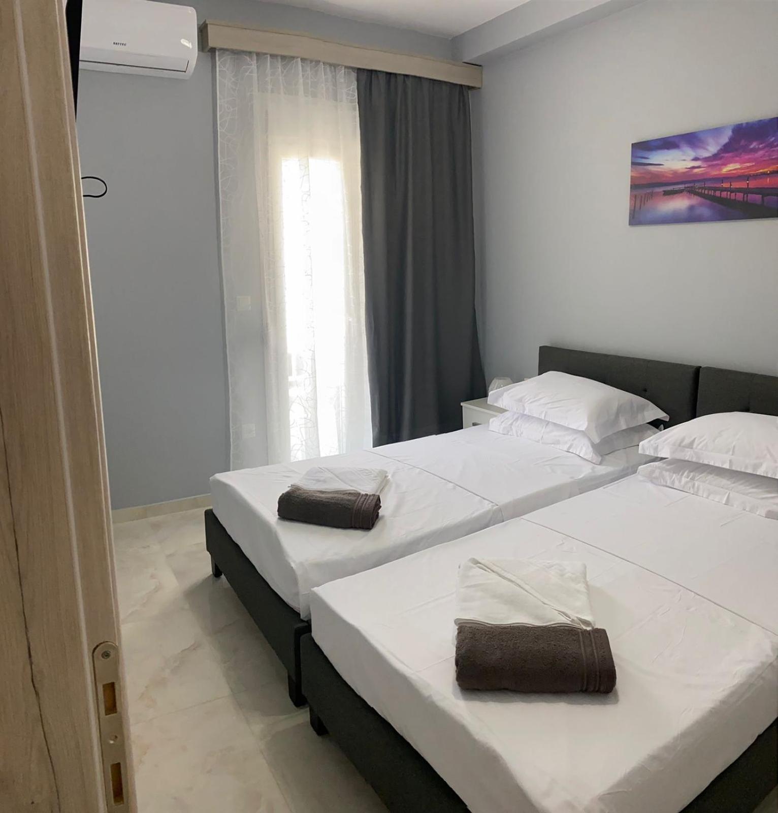 Umbrella Apartment Peraia  ภายนอก รูปภาพ