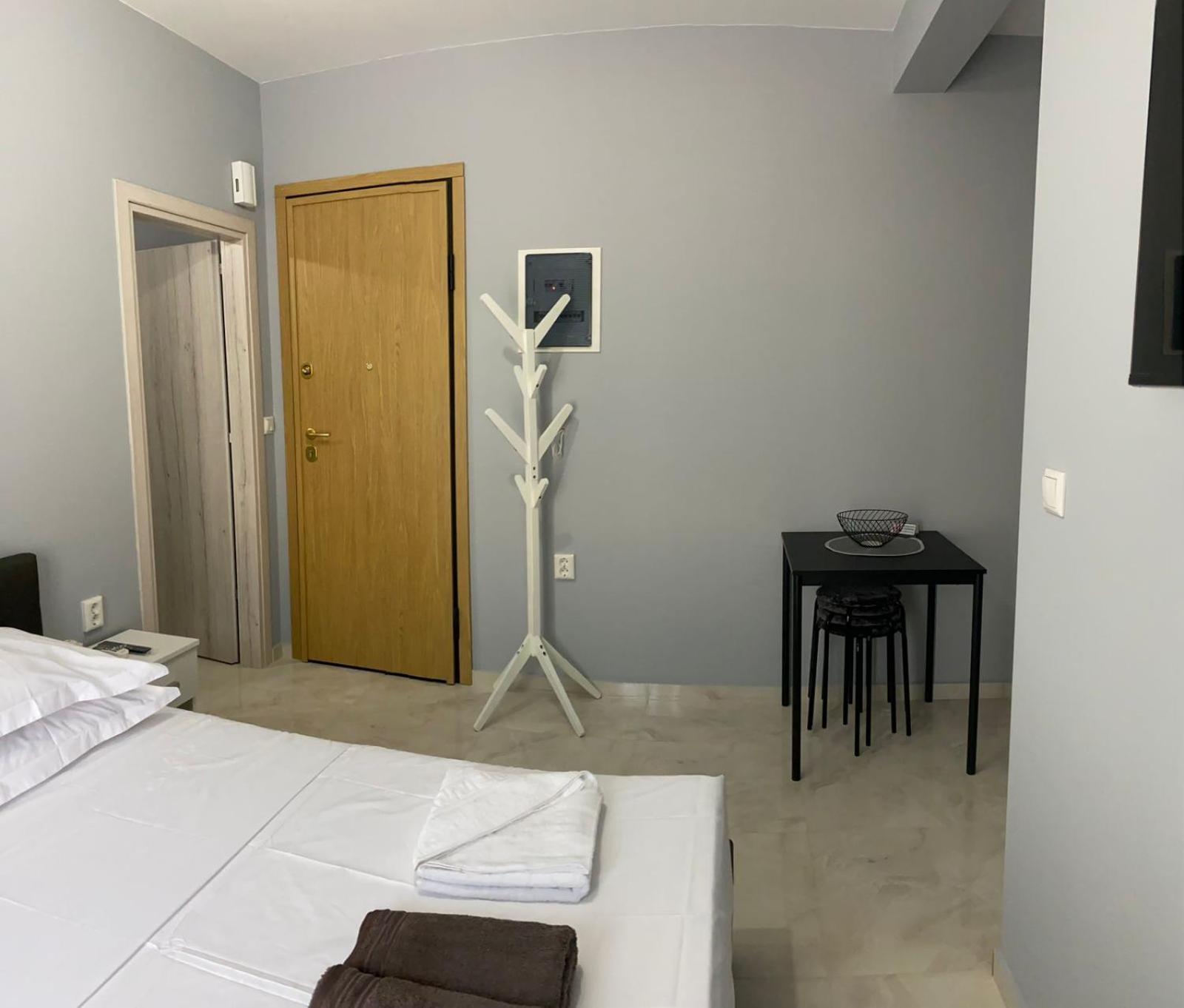 Umbrella Apartment Peraia  ภายนอก รูปภาพ